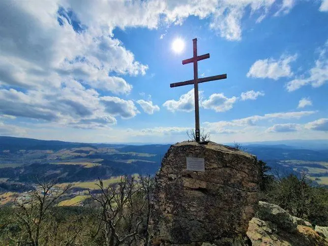 Деревянный коттедж U Golisov *