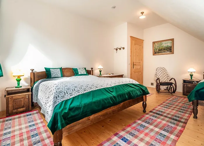 Деревянный коттедж U Golisov