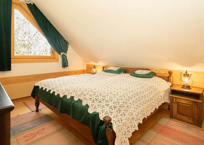 Деревянный коттедж U Golisov *