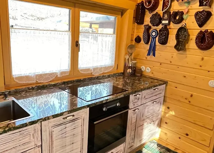 Деревянный коттедж U Golisov *